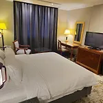 Quiet Hotel Al Shatee