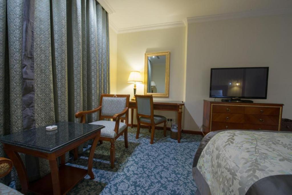 Quiet Al Shatee Hotel 3*