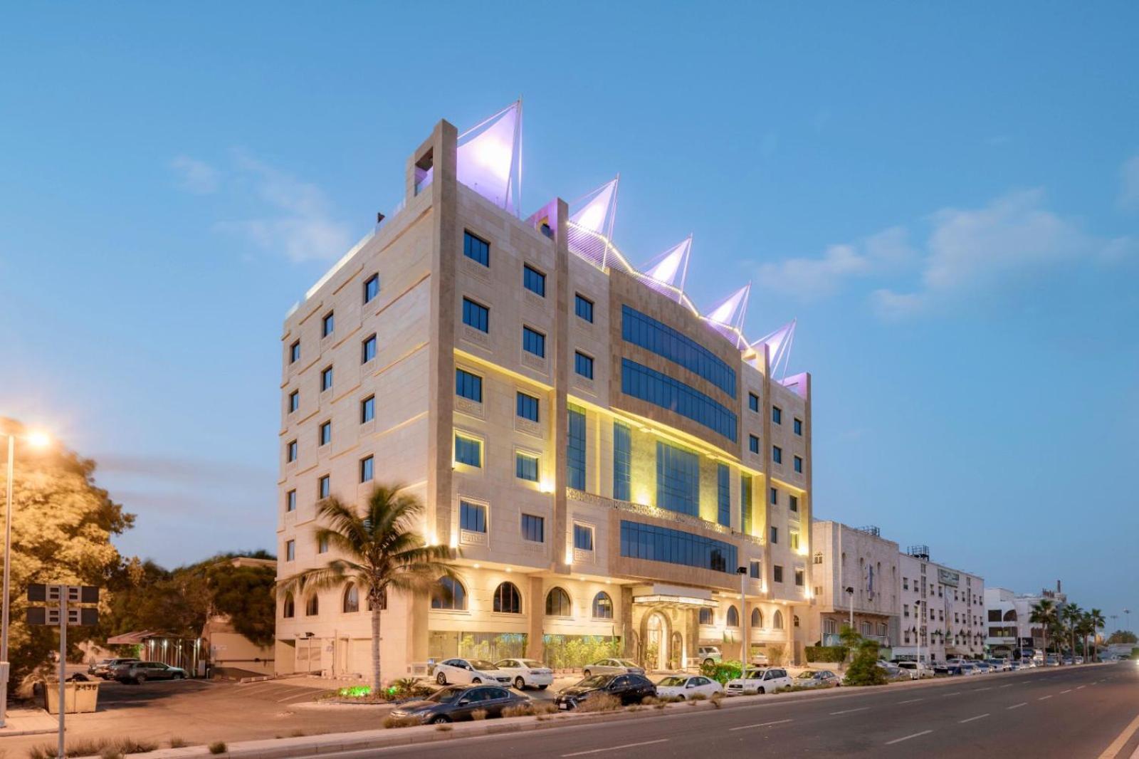 Quiet Al Shatee Hotel